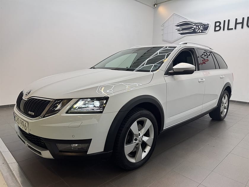 Bild 5 av Škoda Octavia Scout Skoda 2.0 TDI 4x4 184hk Premium Krok/Värmare/Canton/Navi/Cockpit