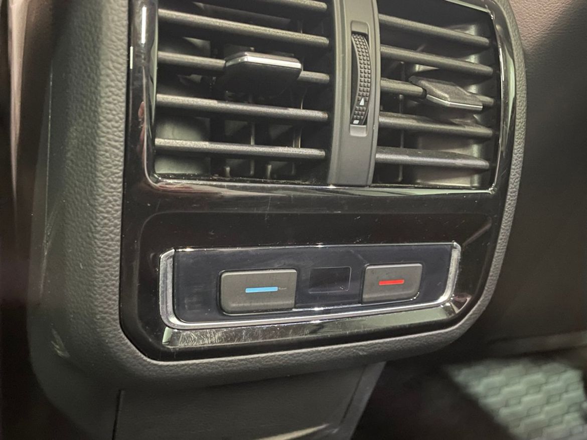 Volkswagen Passat 2019 - miniatyr 12