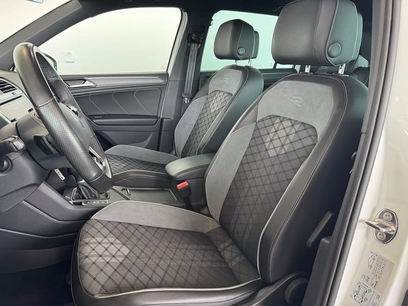 Bild 5 av Volkswagen Tiguan eHybrid 1.4 TSI R-Line | Cockpit | Drag |