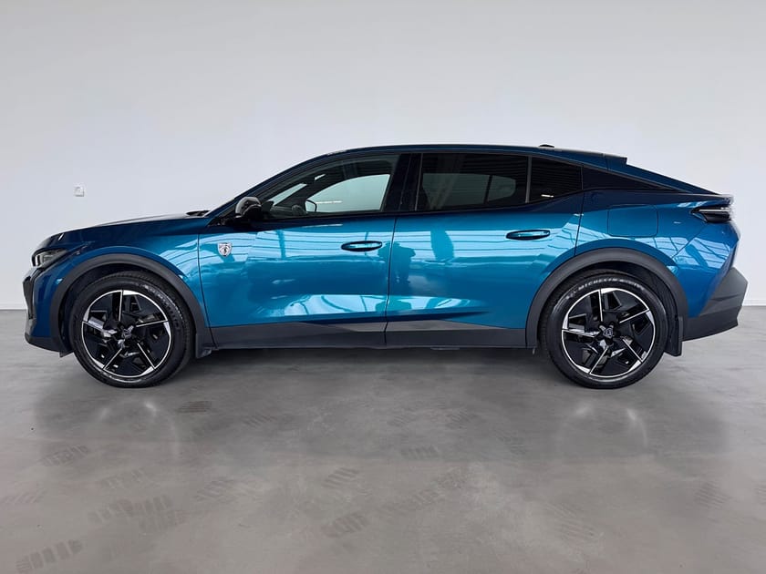 Bild 2 av Peugeot 408 Plug-In Hybrid 225 | GT | 360° | Navi | Carplay |