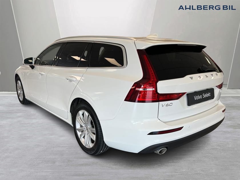 Bild 5 av Volvo V60 B4 Bensin Momentum Advanced Edition, HarmanKardon, Parkeringskamera bak, Navi, Intellisafe Assist, BLIS