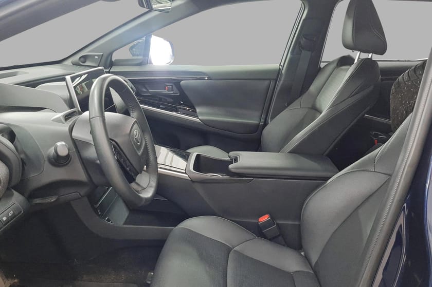 Bilde 4 av Toyota bZ4X AWD Executive BiTone - Skinn - Matrix - Adaptiv cruise