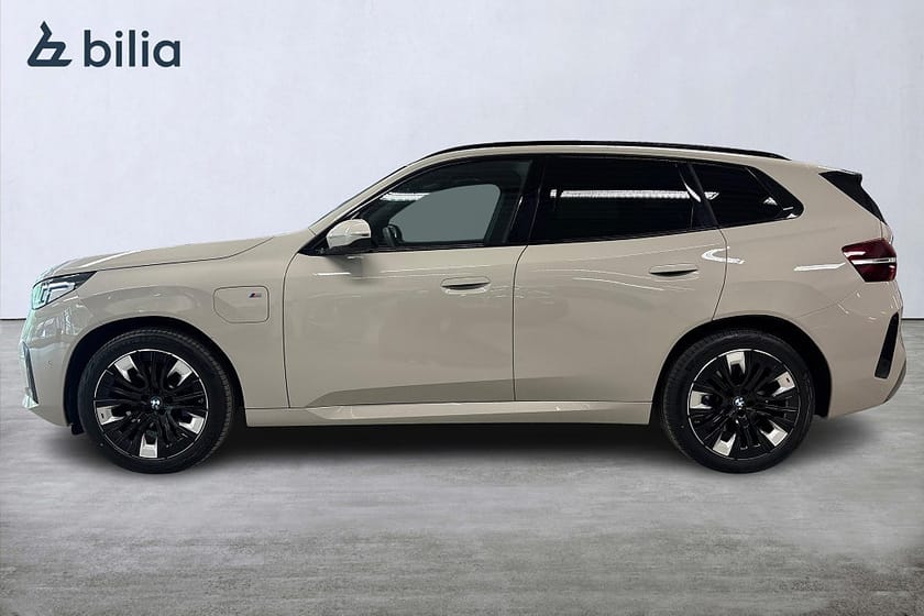 Bild 3 av BMW X3 30e xDrive M-Sport | DEMO | Drag | Aktiv farth. | H&K