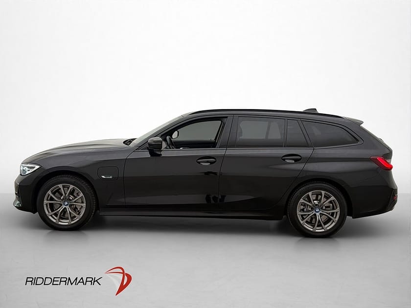 Bild 4 av BMW 330e xDrive Touring 292hk Sport-line Navi Carplay PDC