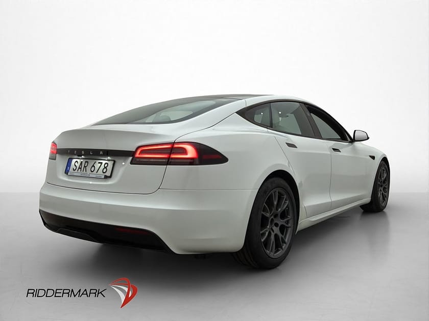 Bild 5 av Tesla Model S Ljus interiör Yoke Autopilot MOMS Svensksåld