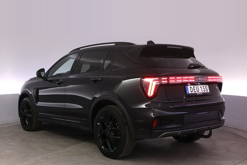 Bild 4 av Lynk & Co 01 PHEV More Pano 360 Infinity BLIS Elstol Drag