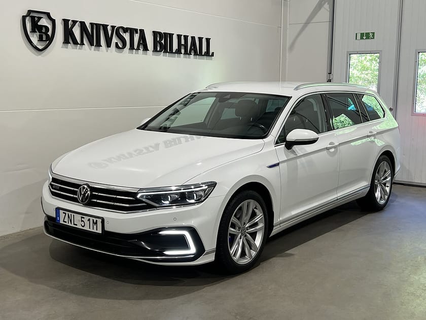 Bild 1 av Volkswagen Passat Sportscombi GTE 1.4 TSI Executive Cockpit Drag 218hk