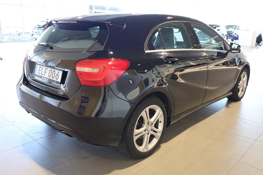 Bild 4 av Mercedes-Benz A 180 7G-DCT Urban Kamera Blåtand Bi-Xenon