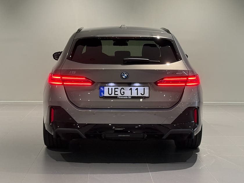 Bild 4 av BMW i5 eDrive40 Touring M Sport Pro Drag H/K Adpt Farth