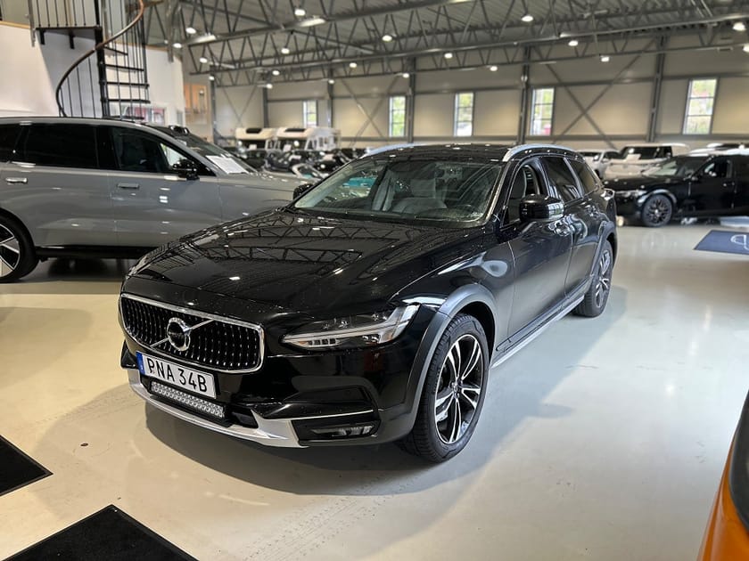 Bild 1 av Volvo V90 Cross Country D5 AWD Geartronic Inscription Pro/Panorama /HUD/HK/Drag
