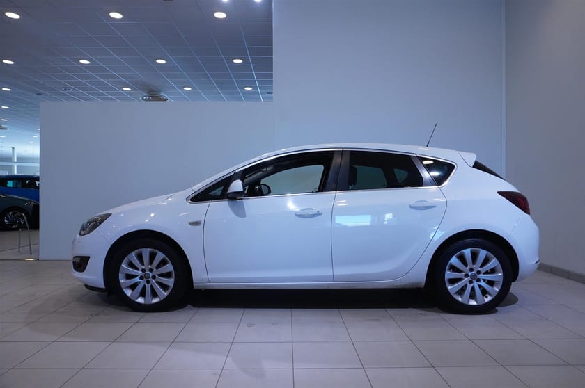 Bild 3 av Opel Astra 1,4 Turbo 140hk 5-D Dragkrok Rattvärme PDC Fram Bak