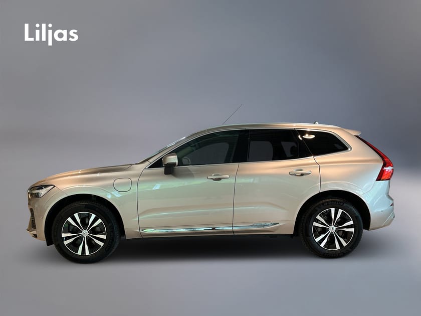 Bild 3 av Volvo XC60 Recharge T6 AWD Core Edition//Dragkrok//