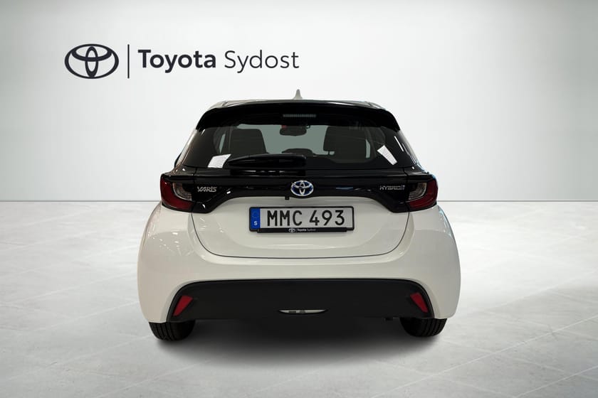 Bild 4 av Toyota Yaris Hybrid 5d. Active Automat Rattvärme backkamera Adaptiv farthållare mm.