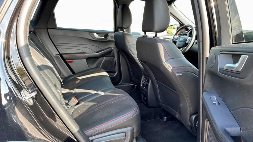 Bild 5 av Ford Kuga Plug-In Hybrid ST-Line X Black Edition 2.5 PHEV 243hk Automat | DEMO