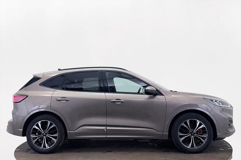 Bild 5 av Ford Kuga Plug-In Hybrid ST-Line Drag Delläder B&O HeadUp Navi Kamera Cockpit