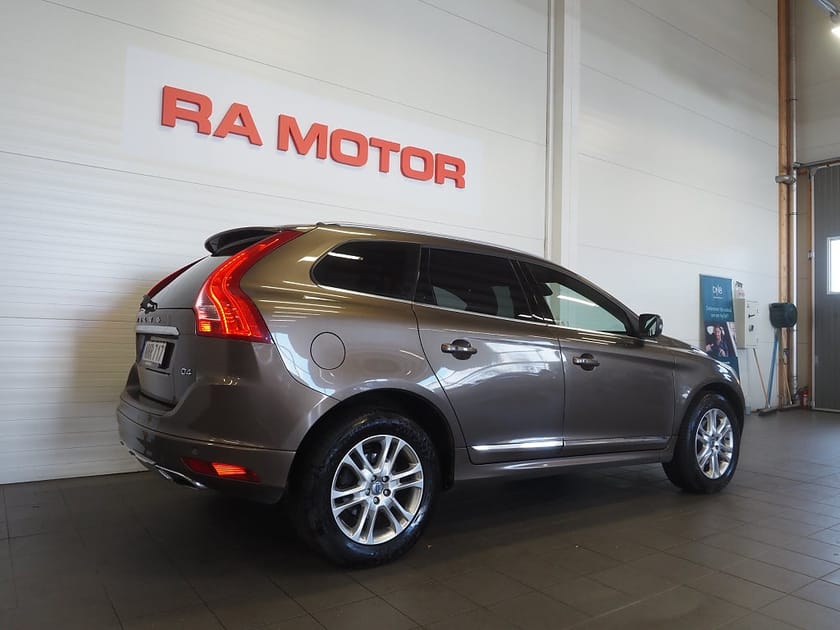 Bild 5 av Volvo XC60 D4 Geartronic Summum Business Edition Pro Drag Pano Nav