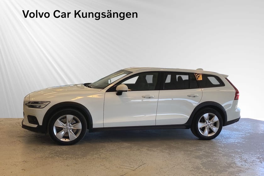 Bild 3 av Volvo V60 Cross Country B4 AWD Diesel Adv DRAG/LÄDER/HARMAN/360