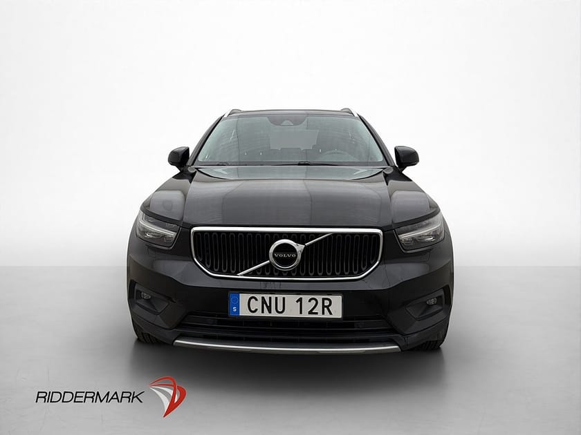 Bild 2 av Volvo XC40 T2 129hk Momentum Adv Värm Kamera CarPlay Klimat