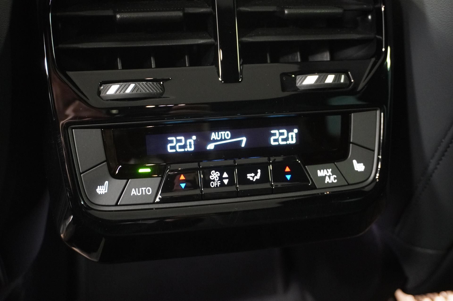 BMW iX xDrive60, 544hk, 2025