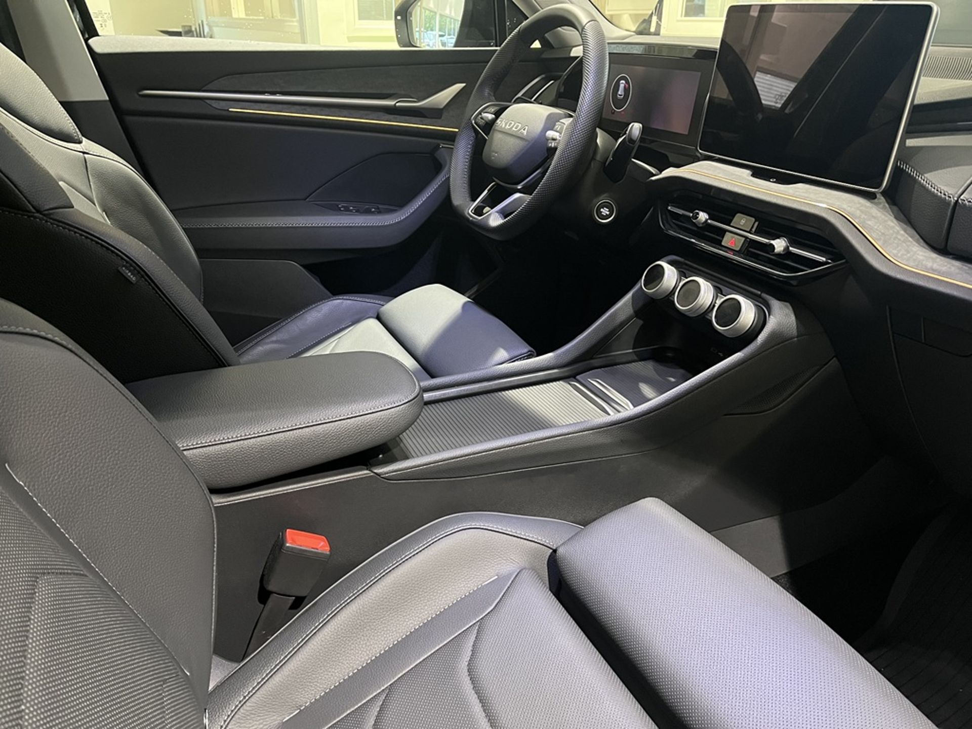Skoda Kodiaq 1.5 TSI iV PHEV Selection 2026, bild 4/7