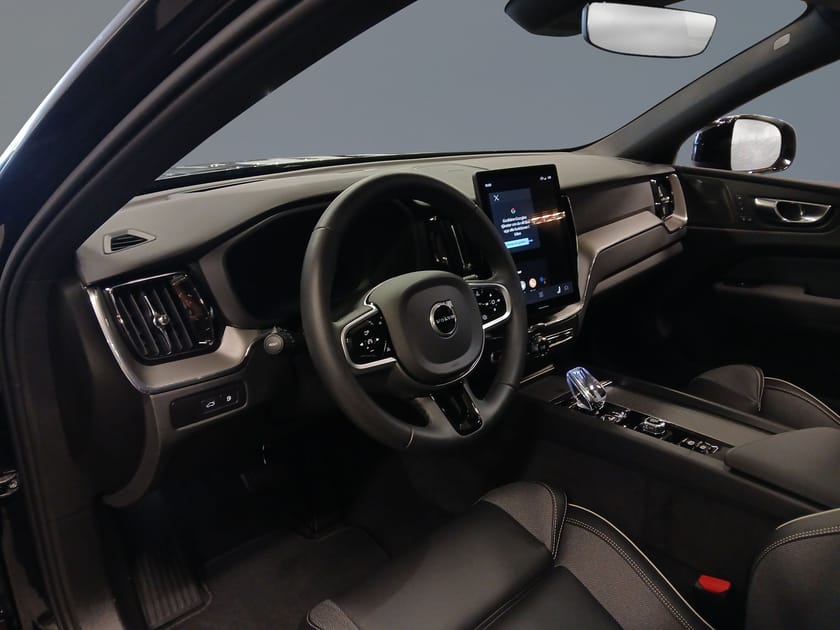 Bild 5 av Volvo XC60 T8 AWD Plus Black Nordic Edition//360-kamera//Dragkrok//