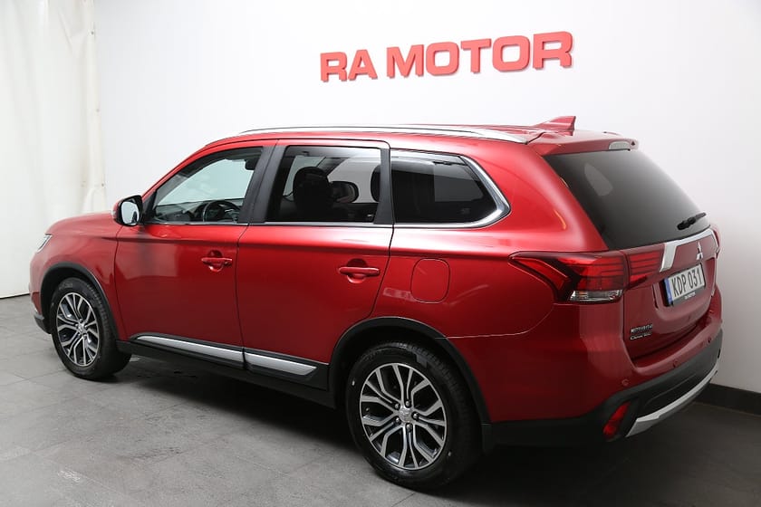 Bild 4 av Mitsubishi Outlander 2,0 MIVEC 150hk CVT Komfort 7-Sits