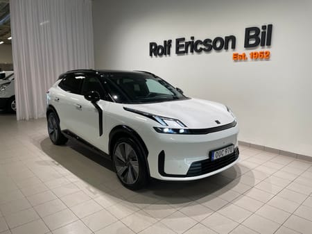 Lynk & Co 08 PHEV More