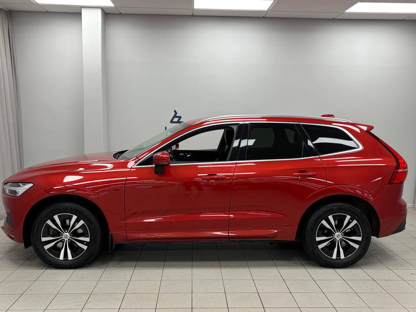 Bild 2 av Volvo XC60 B4 AWD Diesel Momentum Advanced Edt | Drag