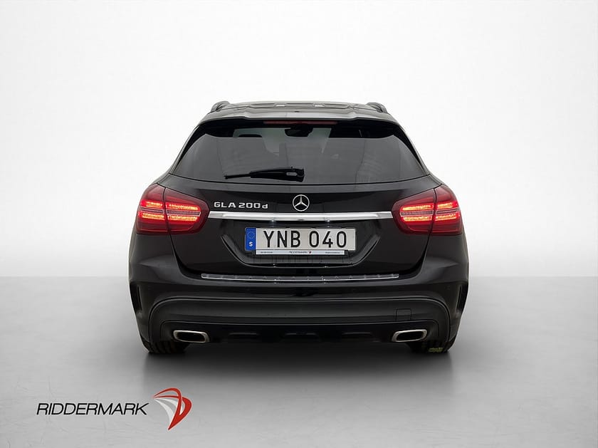 Bild 5 av Mercedes-Benz GLA 200 d AMG Pano Night Sensorer Keyless