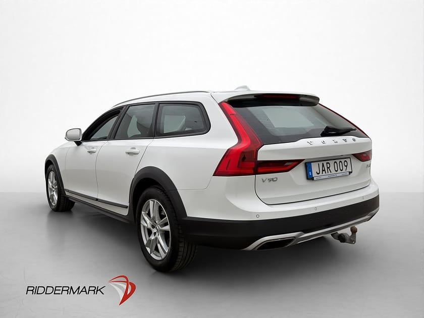 Bild 5 av Volvo V90 Cross Country D4 AWD Momentum VOC Drag Pano Kamera