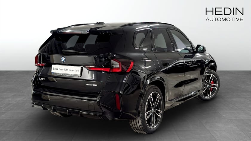 Bild 2 av BMW iX1 xDrive30 M Sport Pro / H&K / Head-up / Elstolar