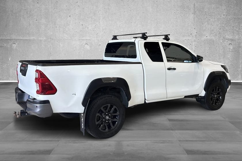 Bilde 5 av Toyota Hilux Extra Cab 2.8D 204HK X-Cab 4WD SR+ Invincible Hengerfeste