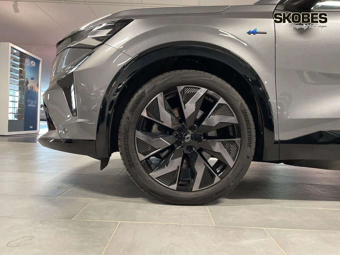 Renault Rafale E-Tech 4x4