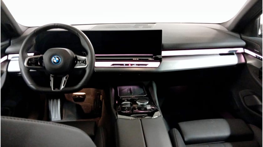 Bild 4 av BMW 530e xDrive Touring M Sport / H&K / Drag / Rattvärme