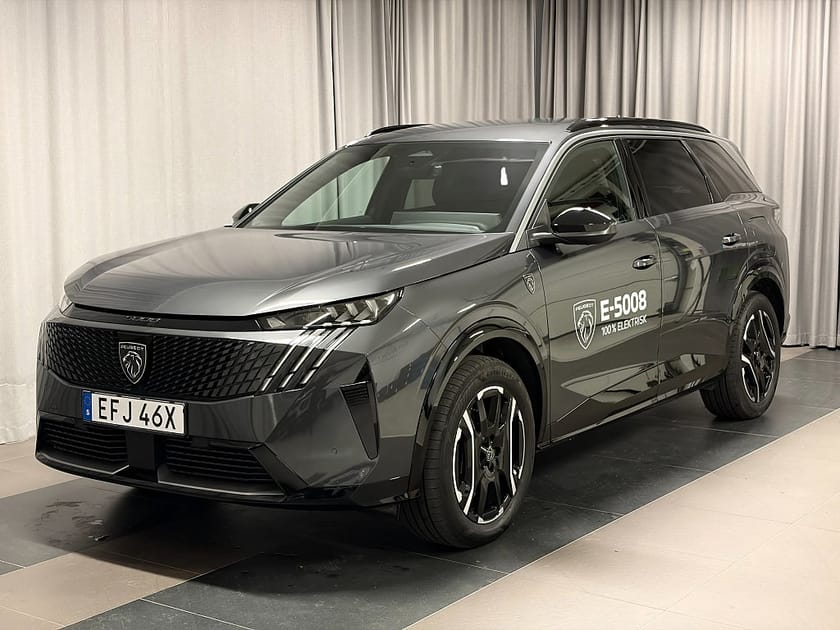 Bild 1 av Peugeot E-5008 Long Range