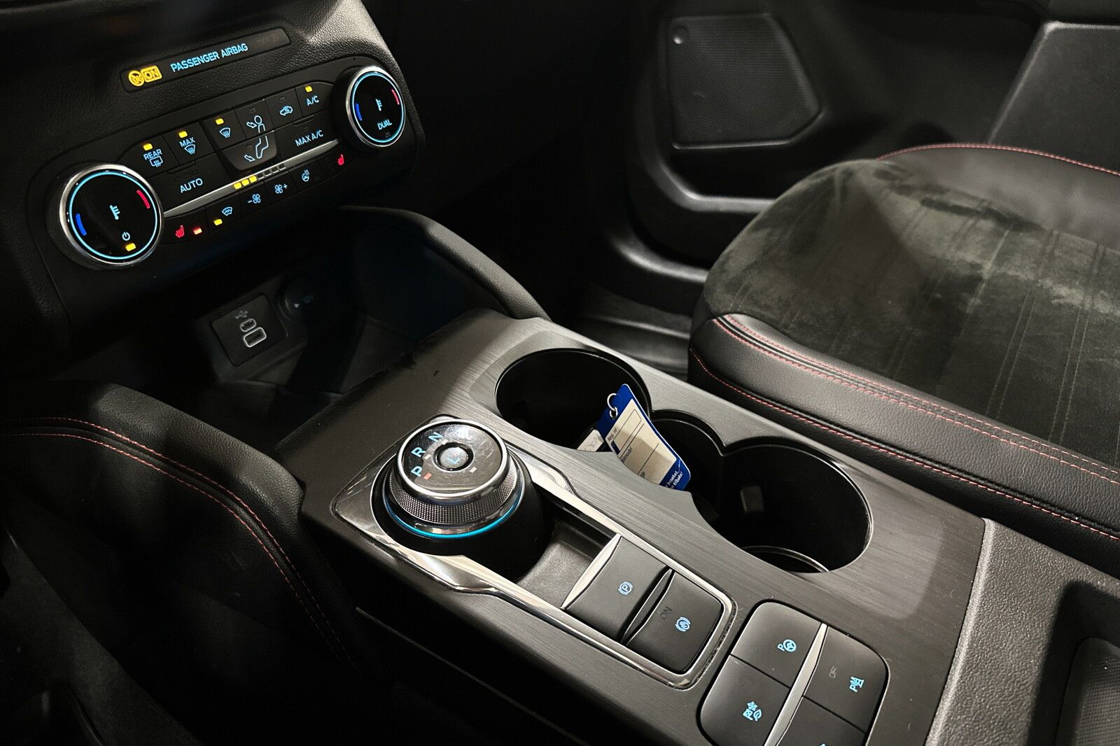 Ford Kuga Hybrid AWD bilde 23
