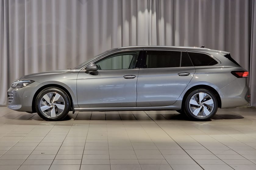 Bild 2 av Volkswagen Passat Sportscombi B9  Business | Drag | P-klimat | Navi | 150 hk