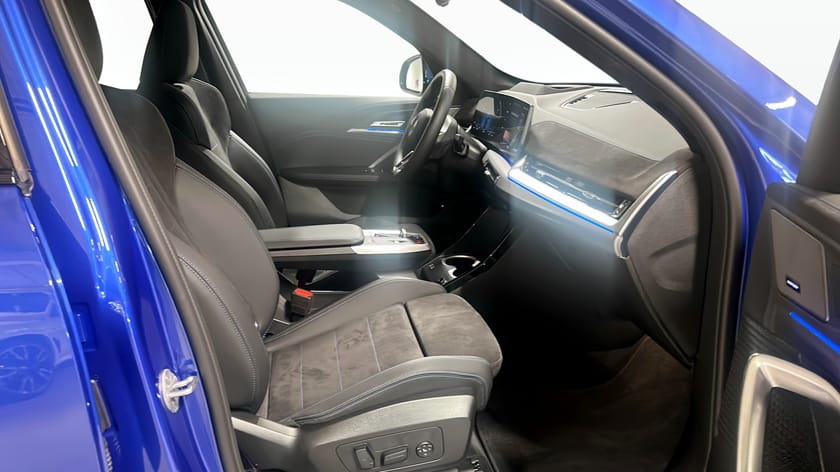 Bild 3 av BMW iX1 xDrive30 FRIA Vinterhjul Business Edition M-sport Pro H/K