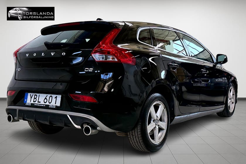 Bild 5 av Volvo V40 D2 120hk R-Design Ny Kamrem Värmare V-hjul