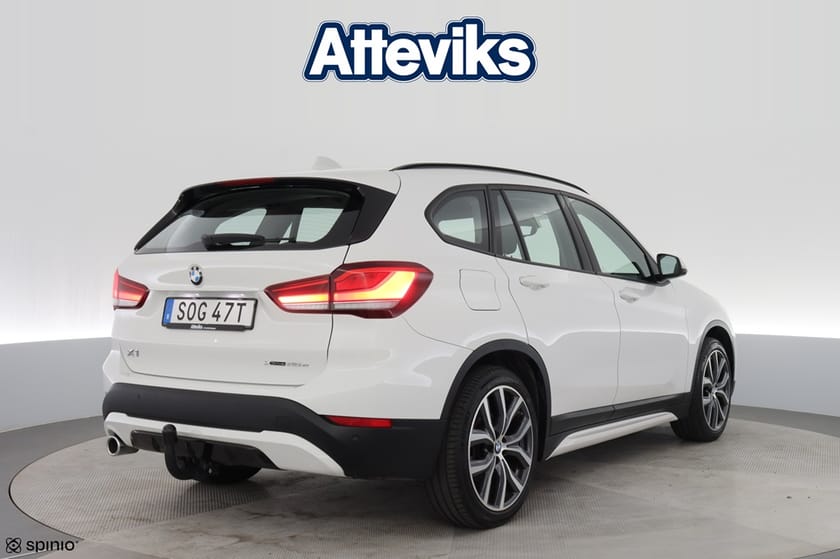 Bild 3 av BMW X1 xDrive25e 220hk Drag Nav HUD Sportline