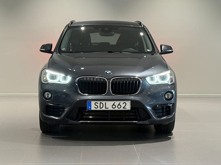 Bild 2 av BMW X1 xDrive20d Sport Line Drag HUD Svankstöd Backkamera