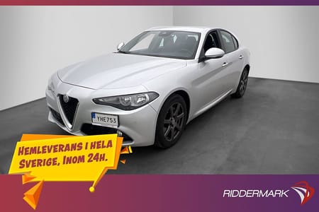 Alfa Romeo Giulia 2.2 180hk Rattvärme Kamera Navi P-Sensorer