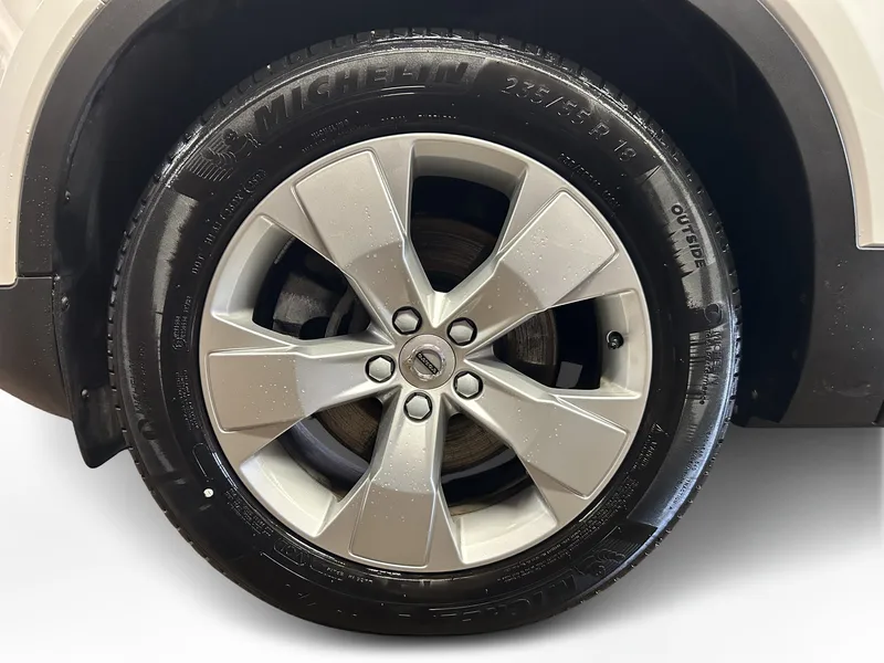 Bild 13 av 13 – Volvo XC40 D3 AWD Momentum Advanced