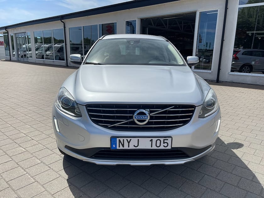 Bild 2 av Volvo XC60 D3 Momentum 136 hk dragkrok, NY KAMREM