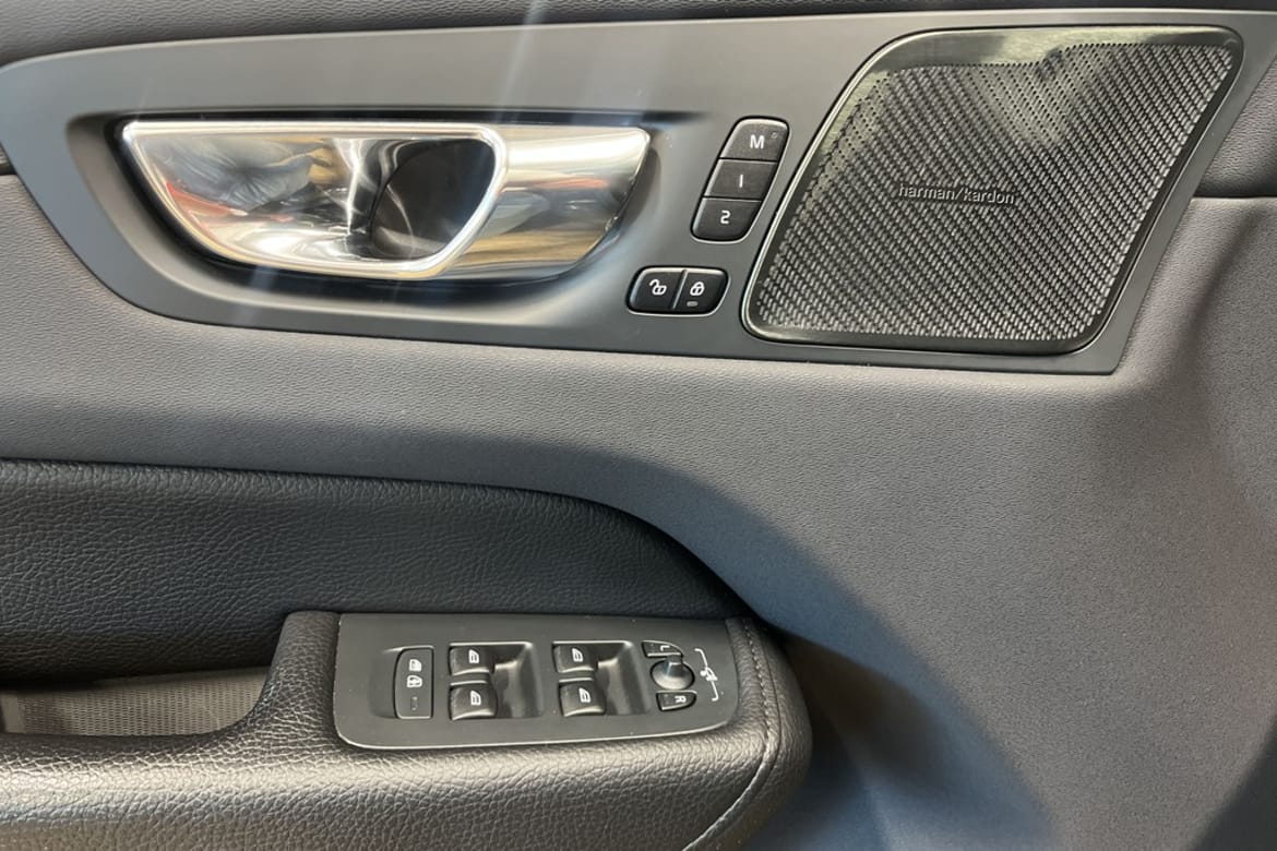 Volvo XC60 2020 - miniatyr 9