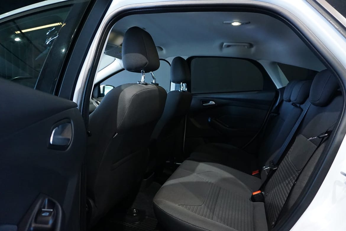 Ford Focus 2018 - miniatyr 8