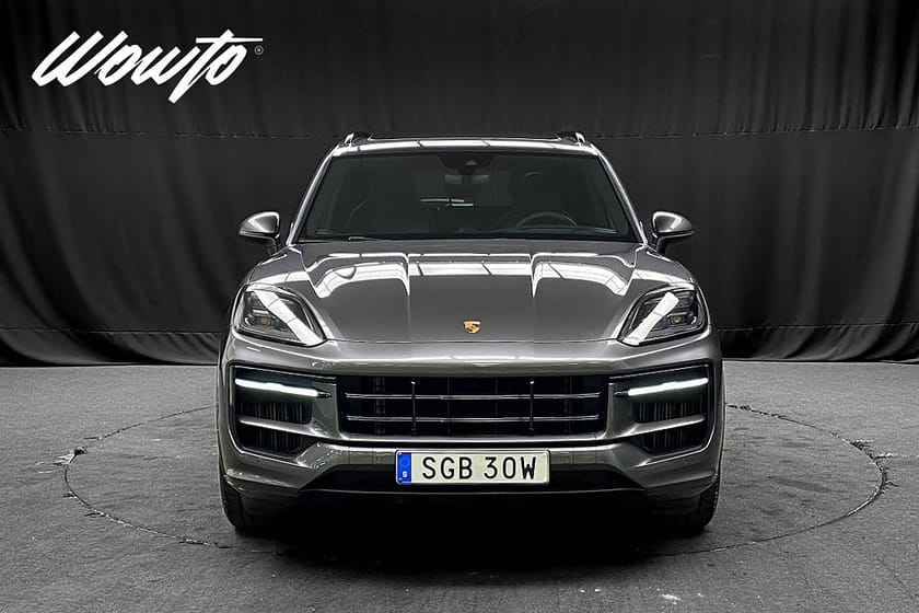 Bild 2 av Porsche Cayenne E-Hybrid 470HK /Sportavgas /18-Vägs /Se Spec