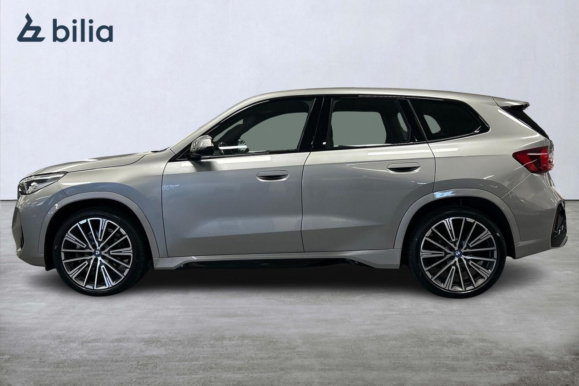 BMW iX1 M Sport 2023, bild 3/10