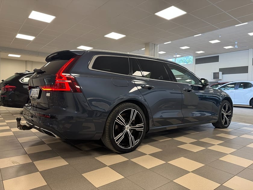 Bild 5 av Volvo V60 Recharge T6 AWD Inscription Helskinn B-Kamera Drag