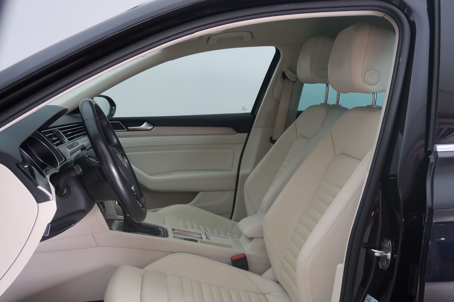 Volkswagen Passat 2.0 TDI 4Motion 190HK 2016, bild 4/20